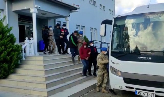 İzmir'de dev uyuşturucu operasyonunda 54 gözaltı