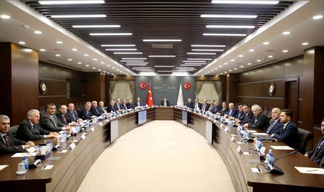 İzmir'deki önemli isimlerden Ankara'ya çıkarma: Dört önemli ziyaret, dört önemli mesaj