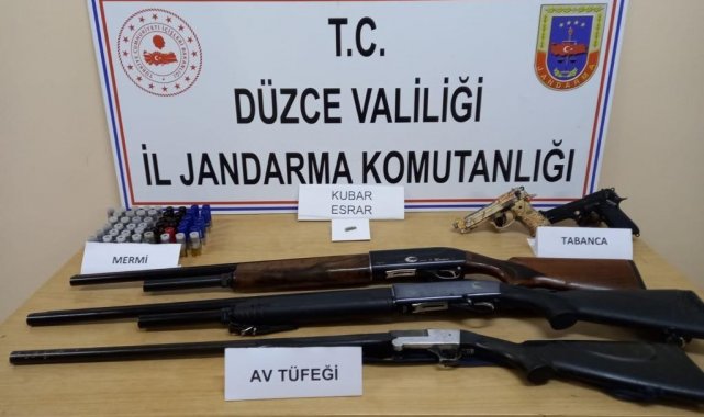 Jandarma baskınında silah, tüfek ve uyuşturucu ele geçirildi