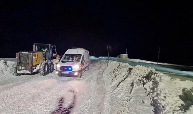 Jandarma ekipleri hasta kurtarmaya devam ediyor