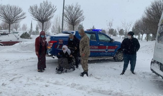 Jandarma karbonmonoksit gazından zehirlen 3 kişiye ulaştı