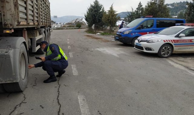 Jandarmadan kış lastiği uygulaması