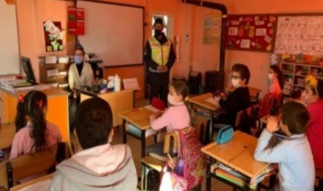 Jandarmadan öğrencilere trafik eğitimi