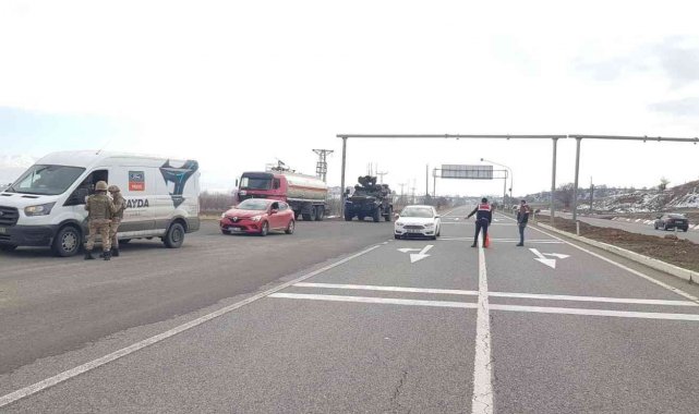 Jandarmadan şok yol uygulaması