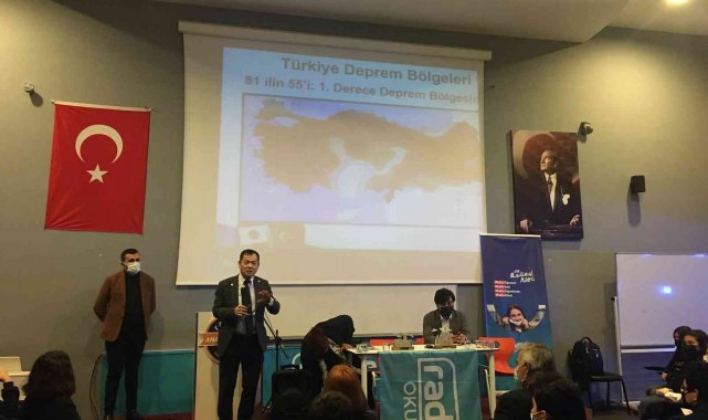 Japon uzmandan öğrencilere deprem eğitimi