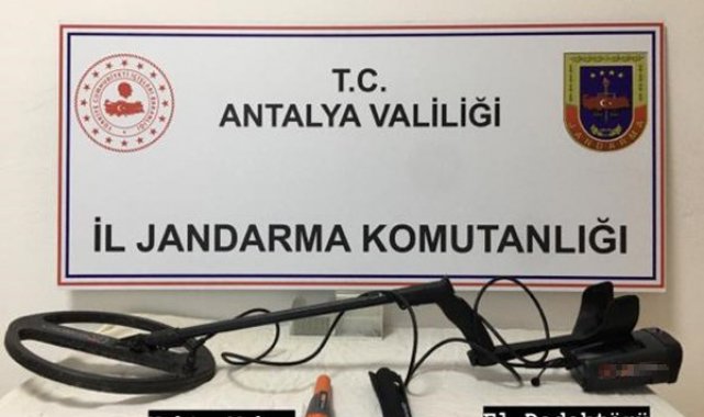 Kaçak kazı yapan 5 şüpheli jandarmaya suçüstü yakalandı