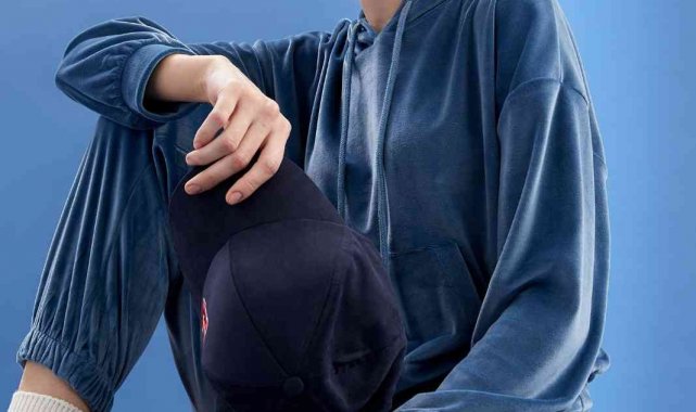 Kadife kumaşlar günlük stille buluşuyor