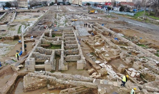 Kadıköy'de, Körler Ülkesi'ndeki arkeolojik çalışmalarda son durum havadan görüntülendi
