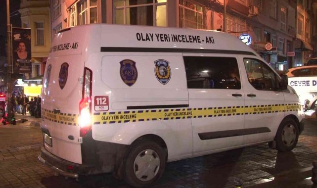 Kadıköy&#039;de rehine krizi: Kocasını bıçakladı kızını rehin aldı