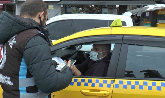 Kadıköy'de taksi denetiminde emniyet kemeri cezası