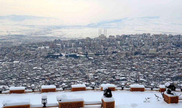Kahramanmaraş'ta kar kartpostallık görüntüler ortaya çıkardı