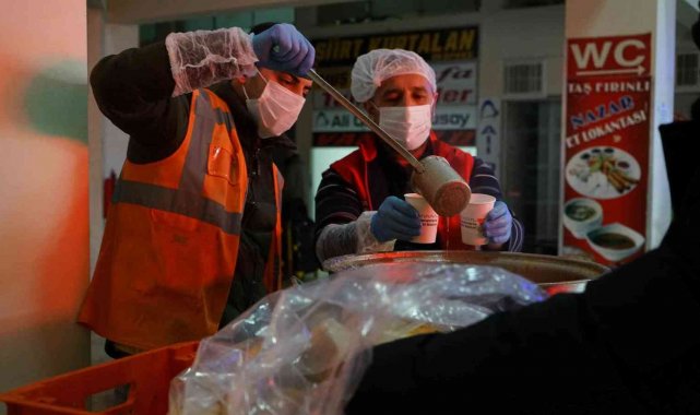 Kahramanmaraş'ta sıcak çorba ikramı