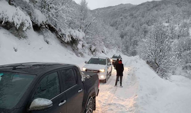 Kamp alanında mahsur kalan gençlerin imdadına yetiştiler