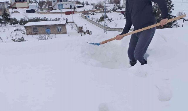 Kar Araban'da hayatı olumsuz etkiliyor