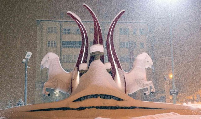 Kar kalınlığı 40 santimi geçti