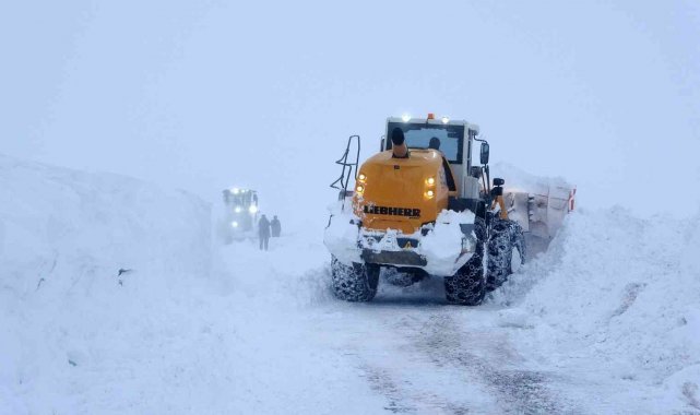 Kar kaplanlarından 50 günde 15 bin kilometre yol açma çalışması