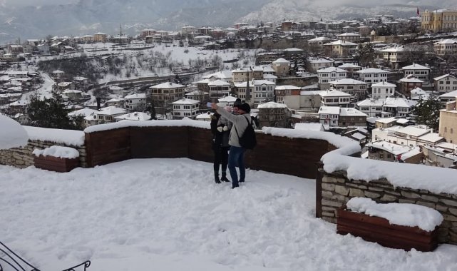 Kar Safranbolu'ya ayrı bir güzellik katıyor