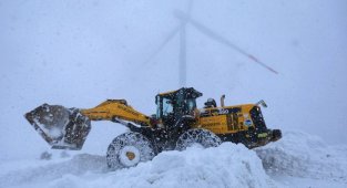 Kar sebebiyle kapanan 67 grup yolunun 65'i ulaşıma açıldı