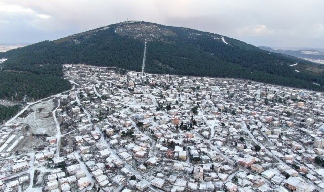 Kar yağışıyla Aydos Ormanı'nda kartpostallık görüntüler havadan görüntülendi