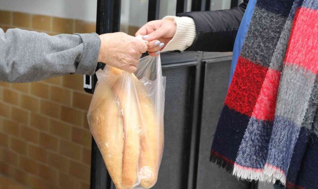 Kara kışta Mudanyalıların ekmeği 'Zeytin Dalı'ndan