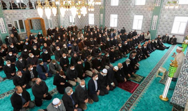 Karagündüz Mahallesi&#039;nde bin 500 kişilik cami ibadete açıldı
