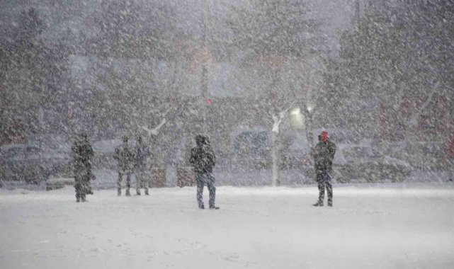 Karaman'da eğitime kar tatili