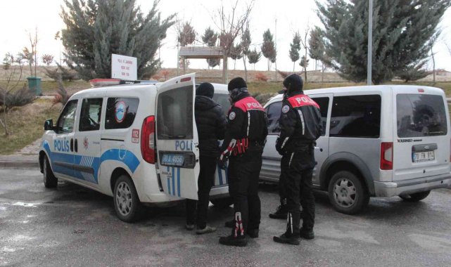 Karaman'da uyuşturucu satıcılarına şafak operasyonu: 20 gözaltı