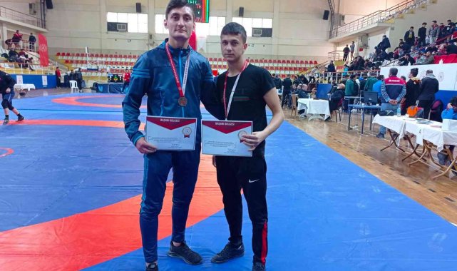 Karamanlı güreşçiler Türkiye finallerinde