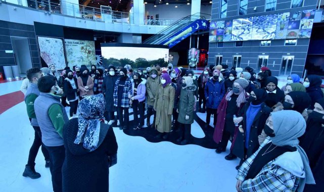 Karatay Belediyesinden başarılı öğrencilere gezi ödülü