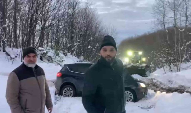 Karda mahsur kalan vatandaşların imdadına büyükşehir belediyesi yetişti