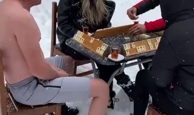 Karın keyfini bakın nasıl çıkardı