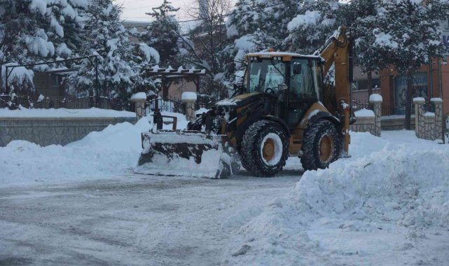 Karla mücadele aralıksız sürüyor