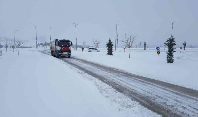 Karla mücadelenin kahramanları 24 saat görev başında