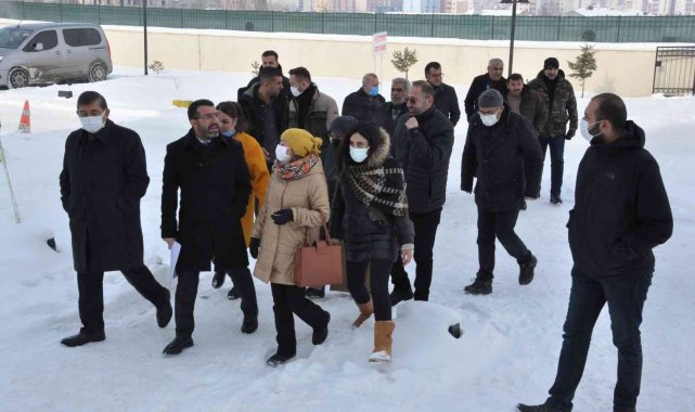 Kars AK Parti teşkilatı Kabaş hakkında suç duyurusunda bulundu