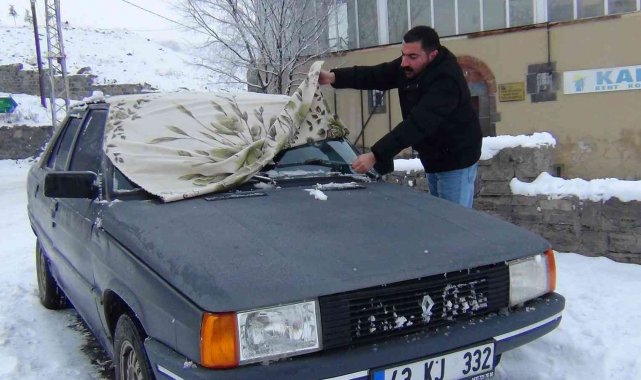 Kars eksi 18'i gördü, ağaçlar kırağı tuttu