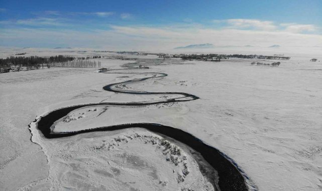 Kars'ta mendereslerin seyrine doyum olmuyor