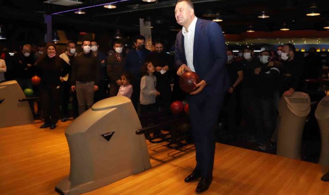 Kartal'da Bowling Turnuvasının galibi Zabıta Müdürlüğü oldu