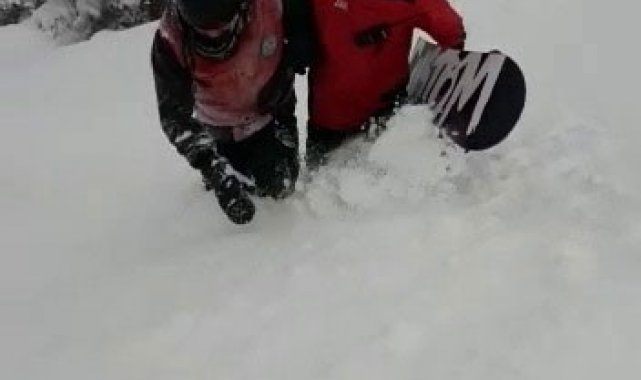 Kartalkaya'da kaybolan tatilciyi JAK ekipleri kurtardı