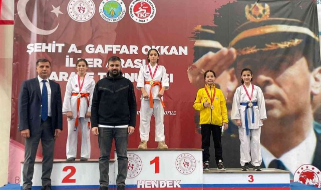 Kartepeli sporcular karate turnuvasından derece ile döndü