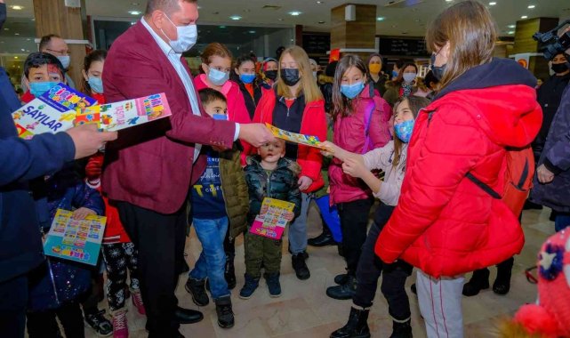 Kastamonu Belediyesi, çocukları sinemayla buuşturdu