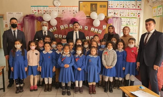 Kaymakam öğrencilerin sevincini paylaştı