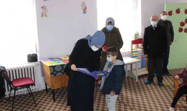 Kaymakam Özay: "Bol kitap okuyup, tekrar yapın"