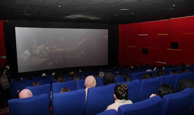 KAYMEK kursiyerleri &#039;Kesişme: İyi ki Varsın Eren&#039; filmini izledi