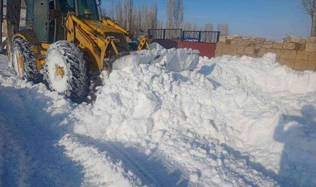 Kayseri&#039;de 223 mahalle yolu ulaşıma kapalı