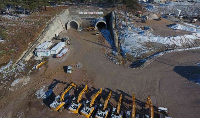 Kaz Dağları'nda yolu 7 dakikaya düşürecek Ayvacık T-2 Tüneli'nde ışık görünüyor
