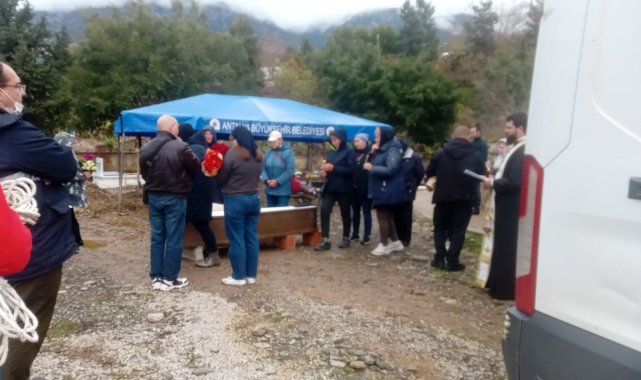Kazada hayatını kaybeden Rus uyruklu kadın Alanya'da defnedildi