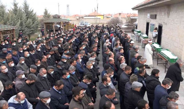 Kazada ölen aynı aileden 2'si çocuk 6 kişiye acı veda