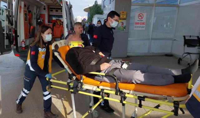 Kendini asan emekli memuru komşuları ölümden kurtardı