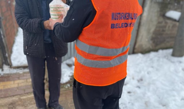 Kimsesizlere sıcak yuva ve sıcak aş