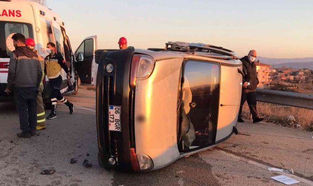 Kırıkkale'de iki otomobil çarpıştı: 6 yaralı